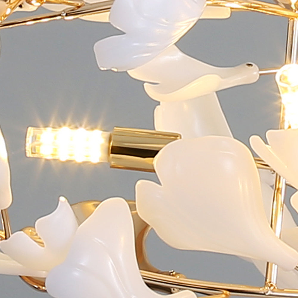 Jarn Leaf Suspension / Modern Multi Metal / Ceramic Gold / White Living Room