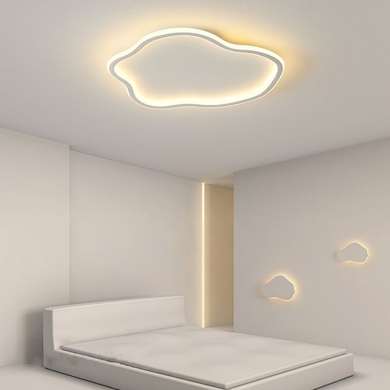 Ilyan Modern Cloud Ceiling Light. Metal/Acrylic. Black/White. Living Room