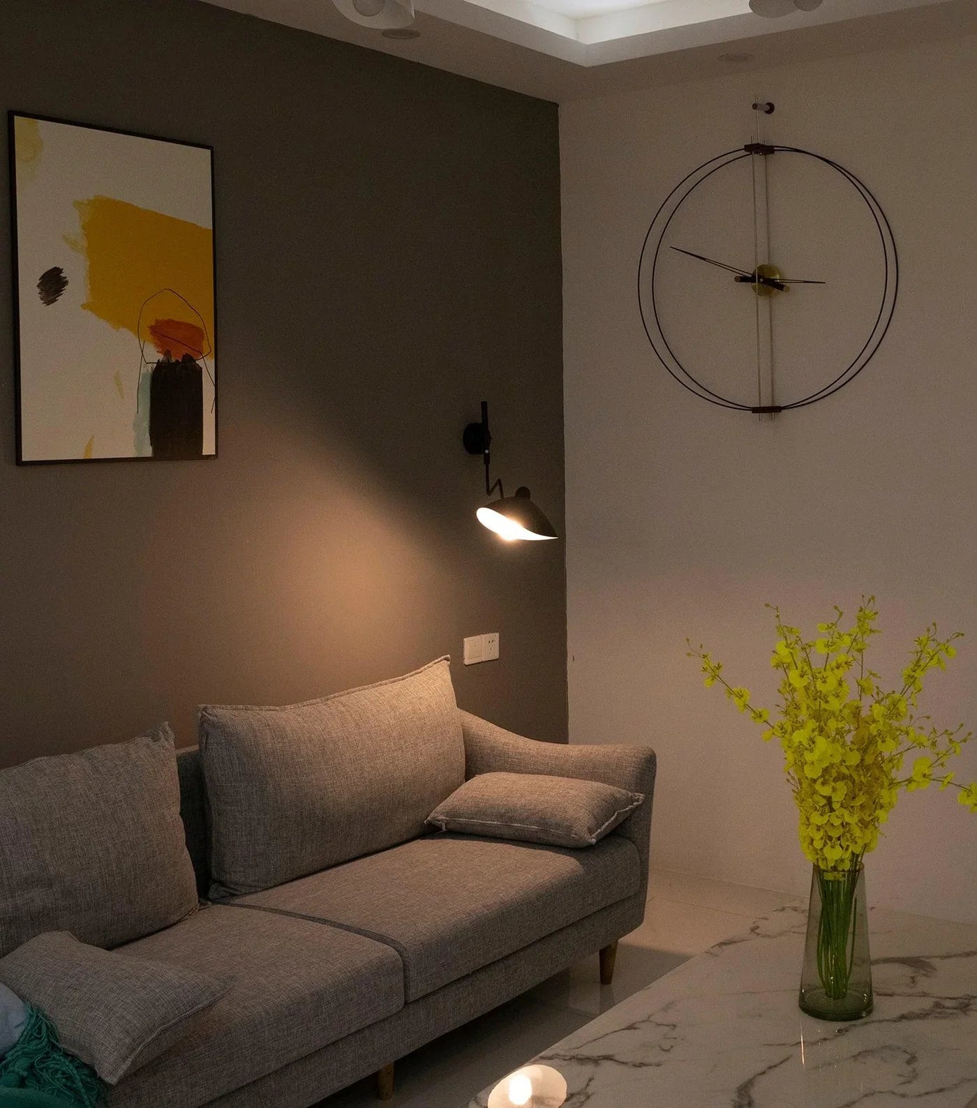 Designer wall lamp with double arm – adjustable wall light for living room, office, or bedroom