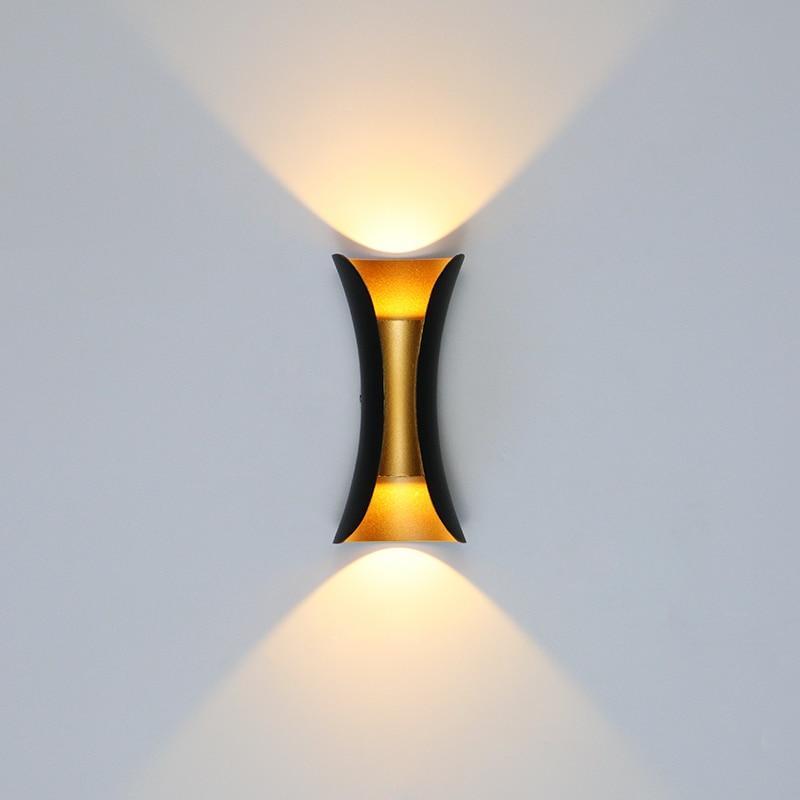 Noxel Curved Outdoor Wall Mounted LED Lamp