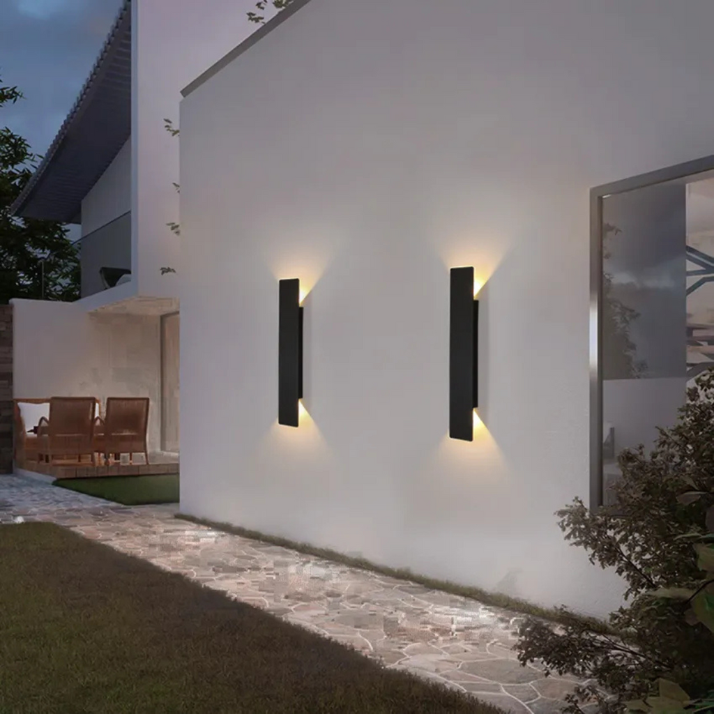 Xyrov - Weather-Resistant Aluminum Wall Lamp