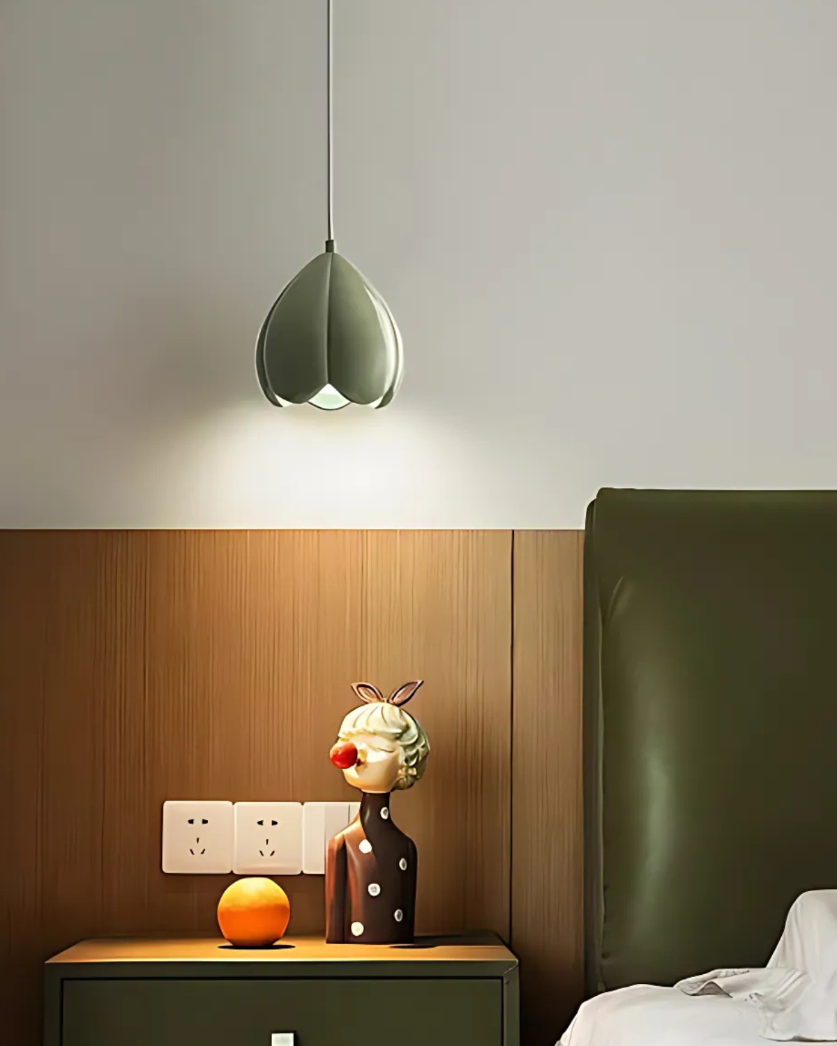 The Pendant Flower