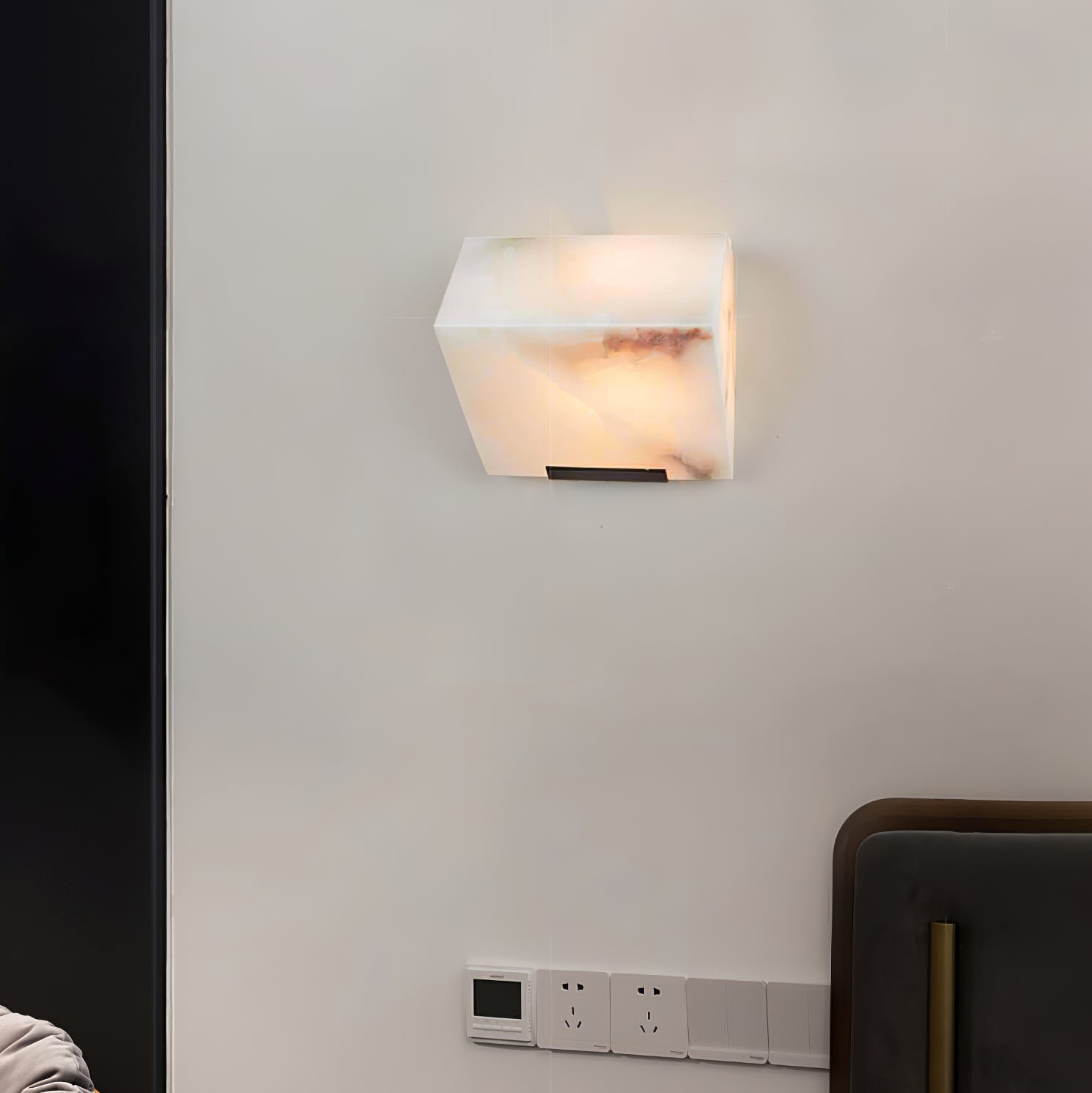 Vimiryra Alabaster Wall Light