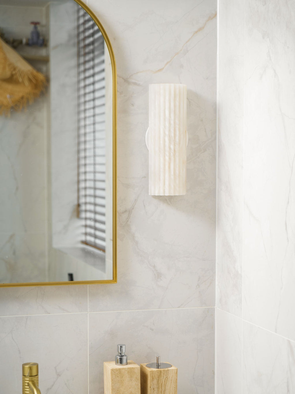 Orcarion Alabaster Wall Lamp