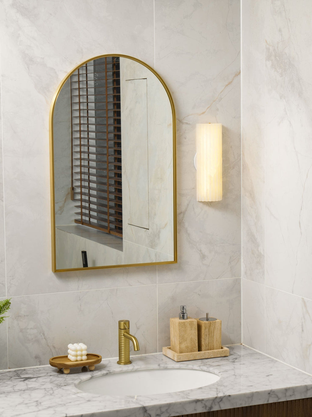 Orcarion Alabaster Wall Light