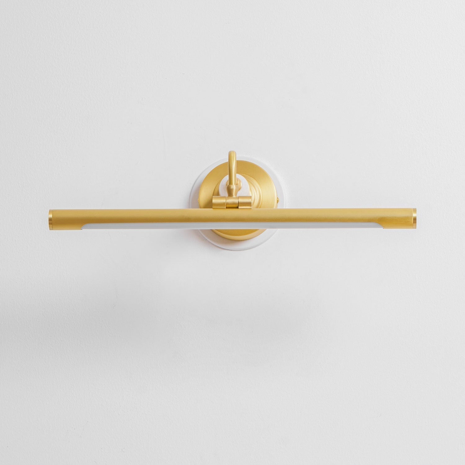 Elegant Linear Wall Sconce