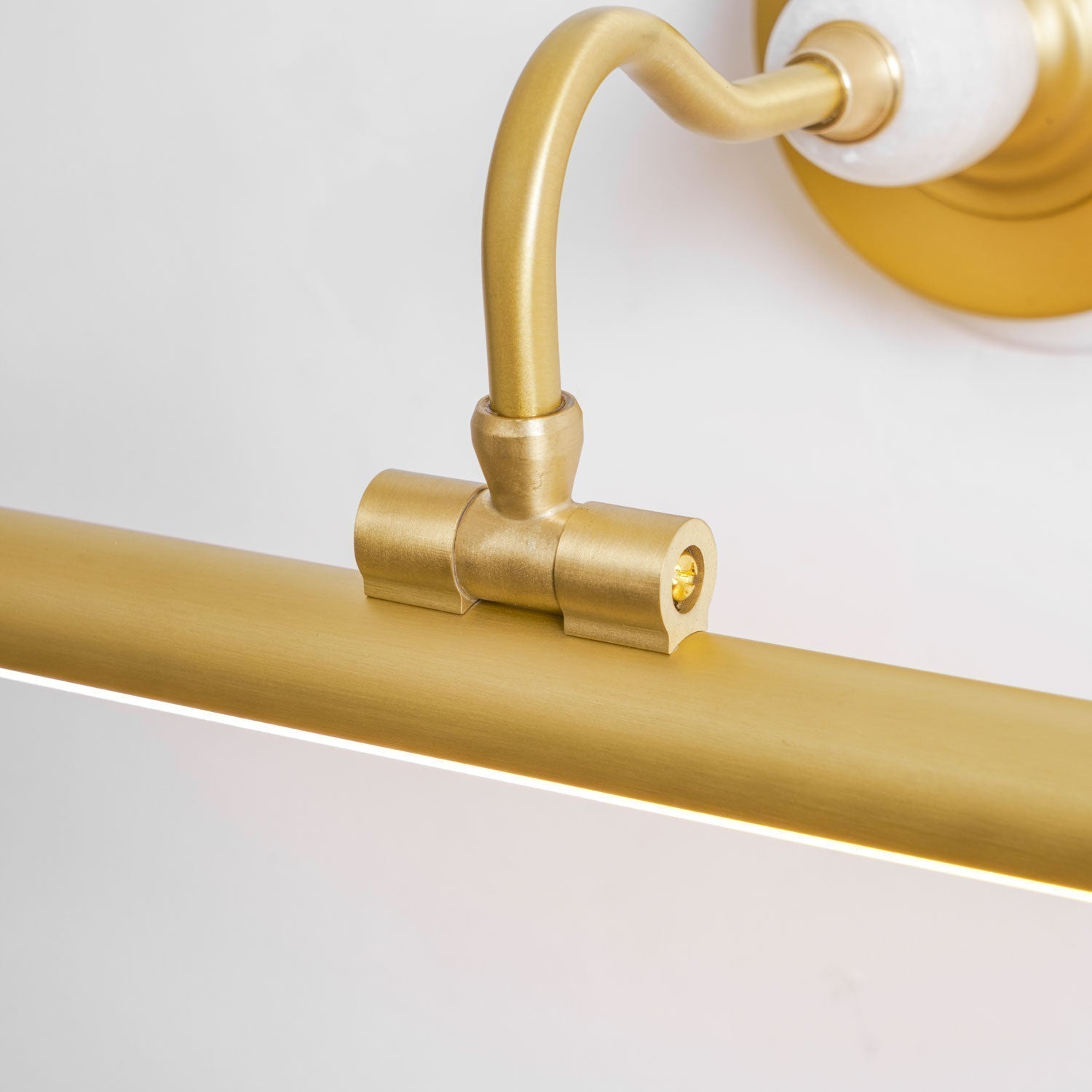 Elegant Linear Wall Sconce