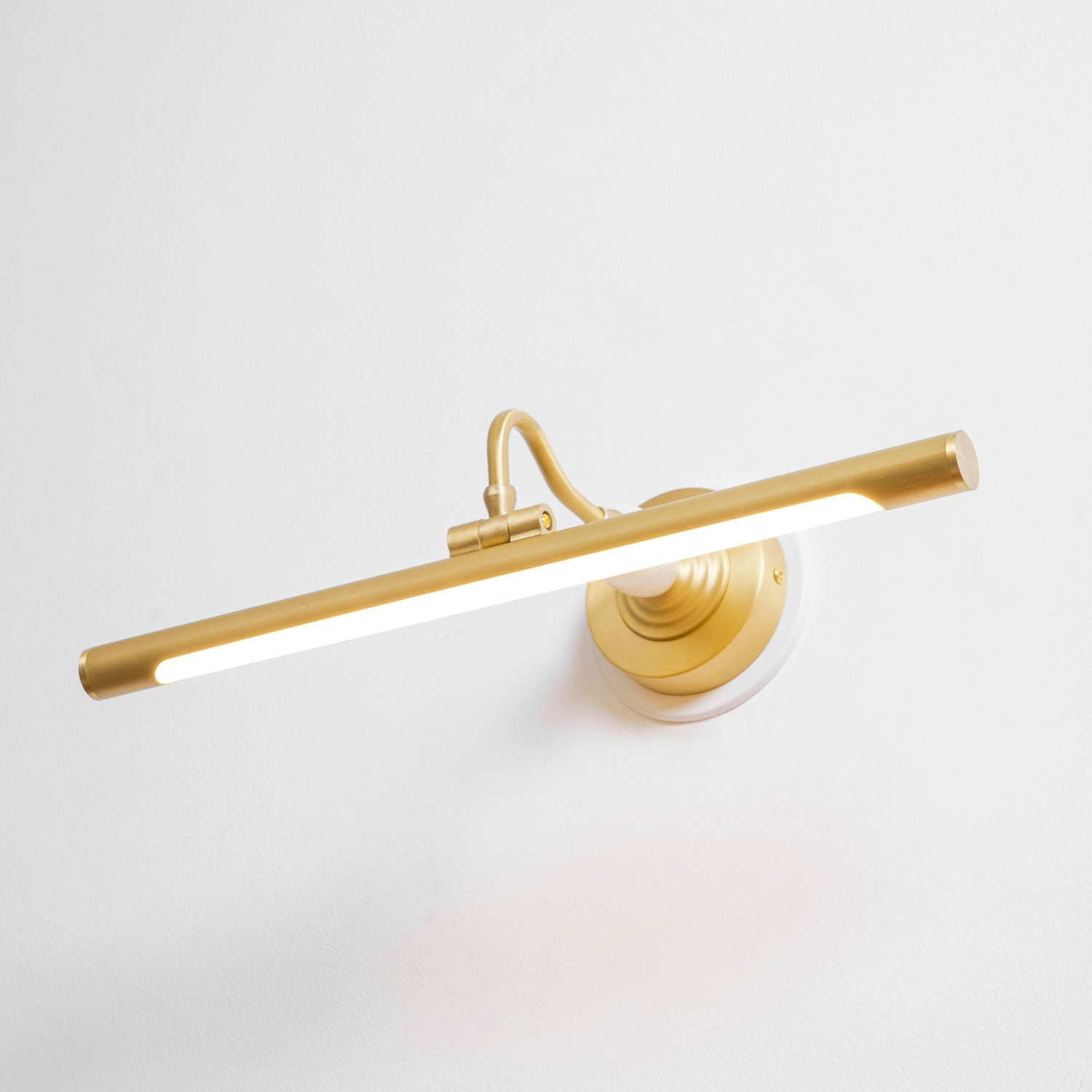 Elegant Linear Wall Sconce