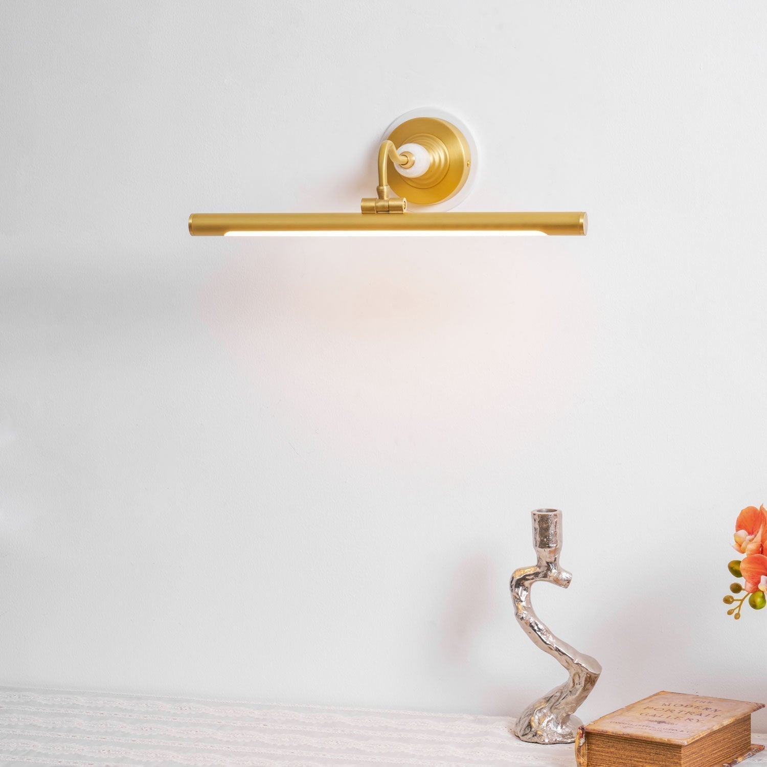 Elegant Linear Wall Sconce
