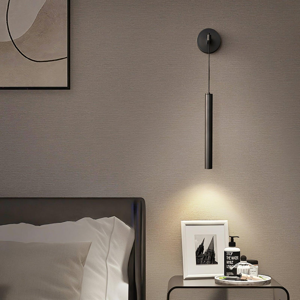 Cecilia Indoor Wall Sconce in Brass Lines