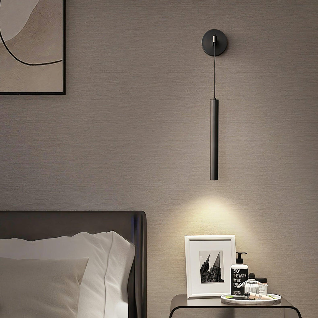 Cecilia Indoor Wall Sconce in Brass Lines