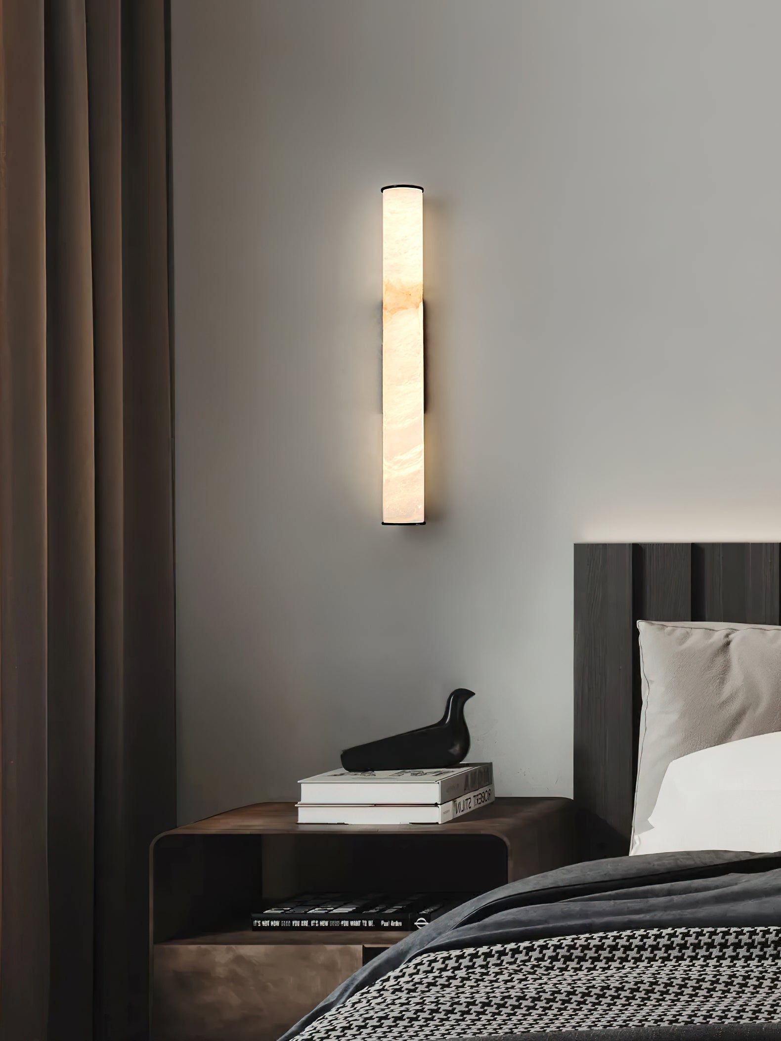 Arcus Wall Lamp Elegant Minimalist Modern Style in Brass and Alabaster