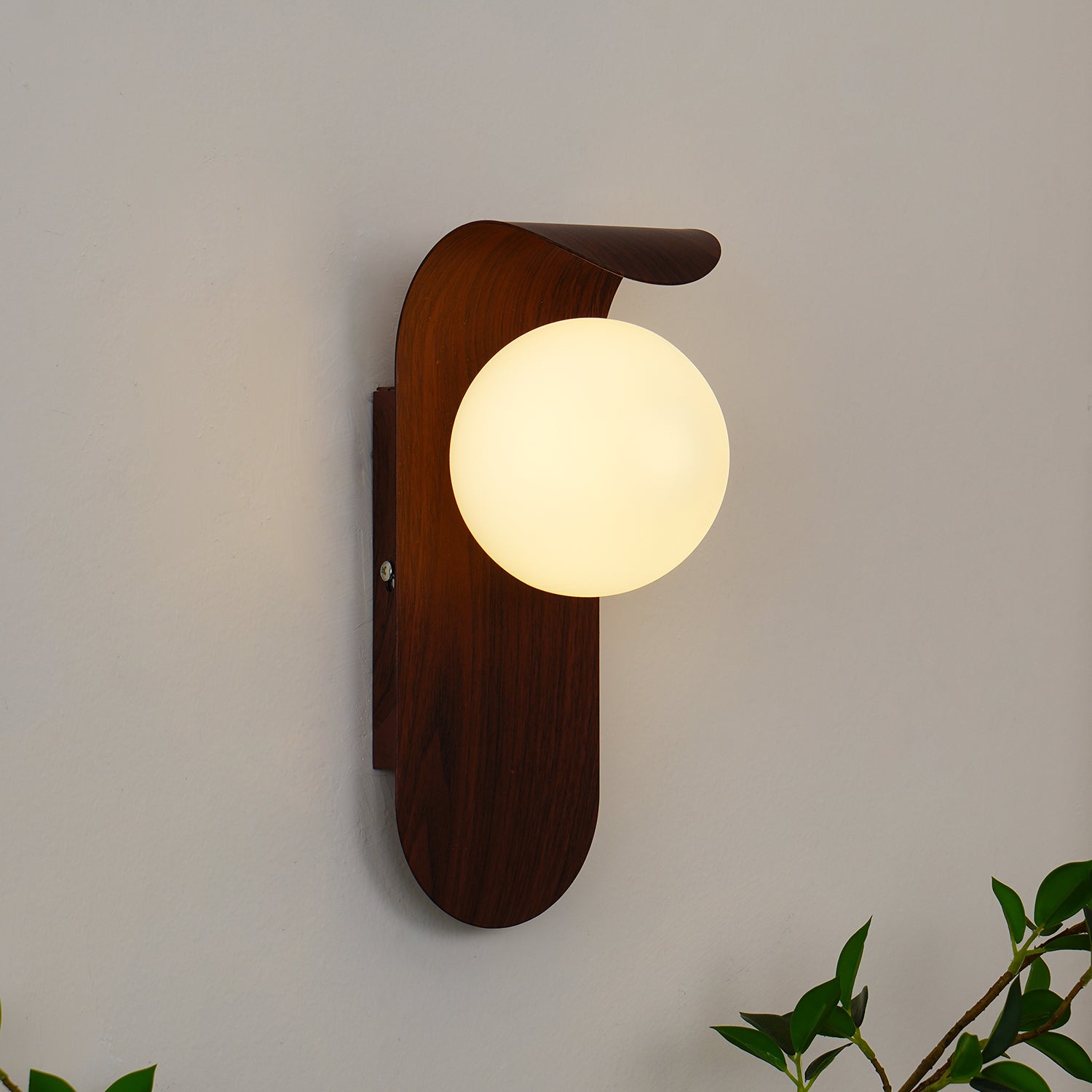 Exuro Indoor Wall Sconce in Wood / Walnut