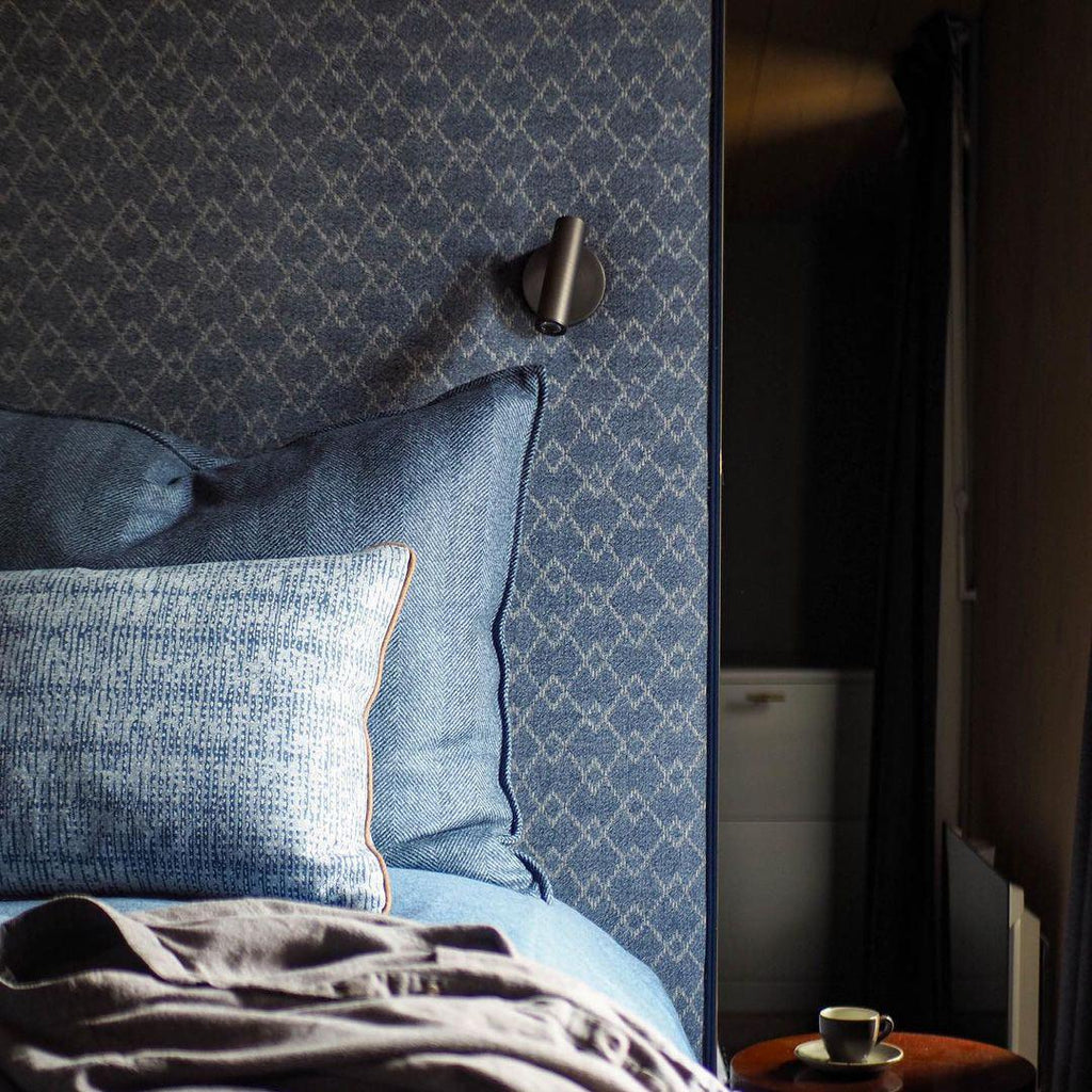 Hayley Minimalist Reading Wall Lamp