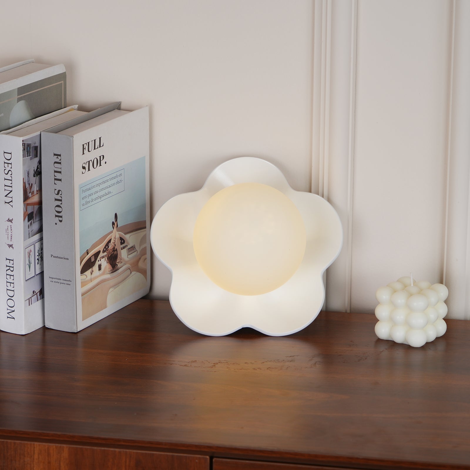 Arcore Fun Wall Lamp in Resin