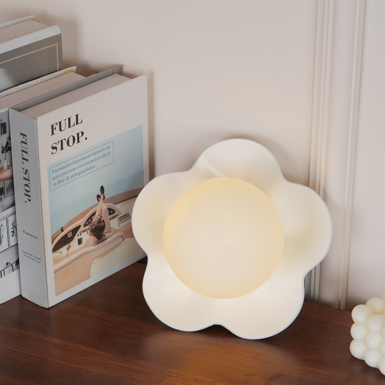 Arcore Fun Wall Lamp in Resin