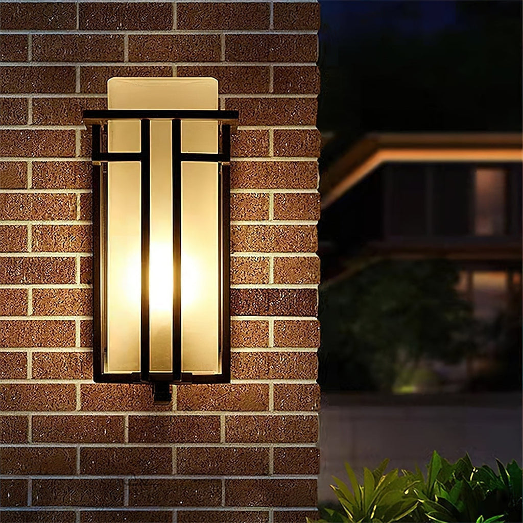 Outdoor Wall Lamp in Iron Retro Lantern