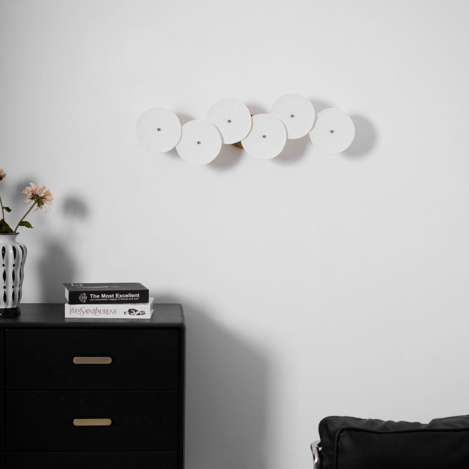 Jesse Nordic Art Petal Wall Lamp Elegant