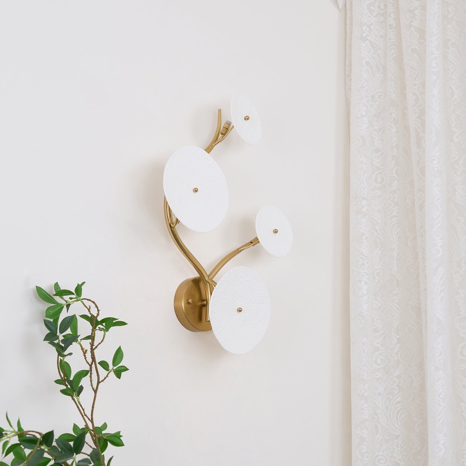Jesse Nordic Art Petal Wall Lamp Elegant