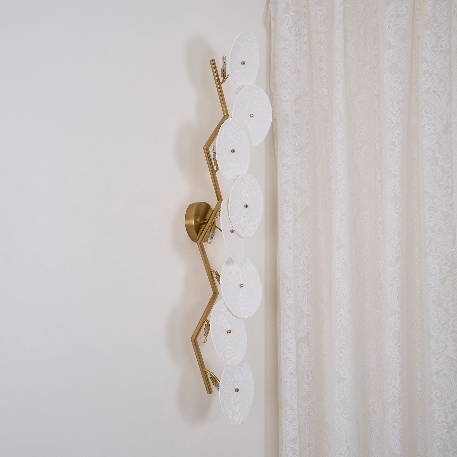 Jesse Nordic Art Petal Wall Lamp Elegant