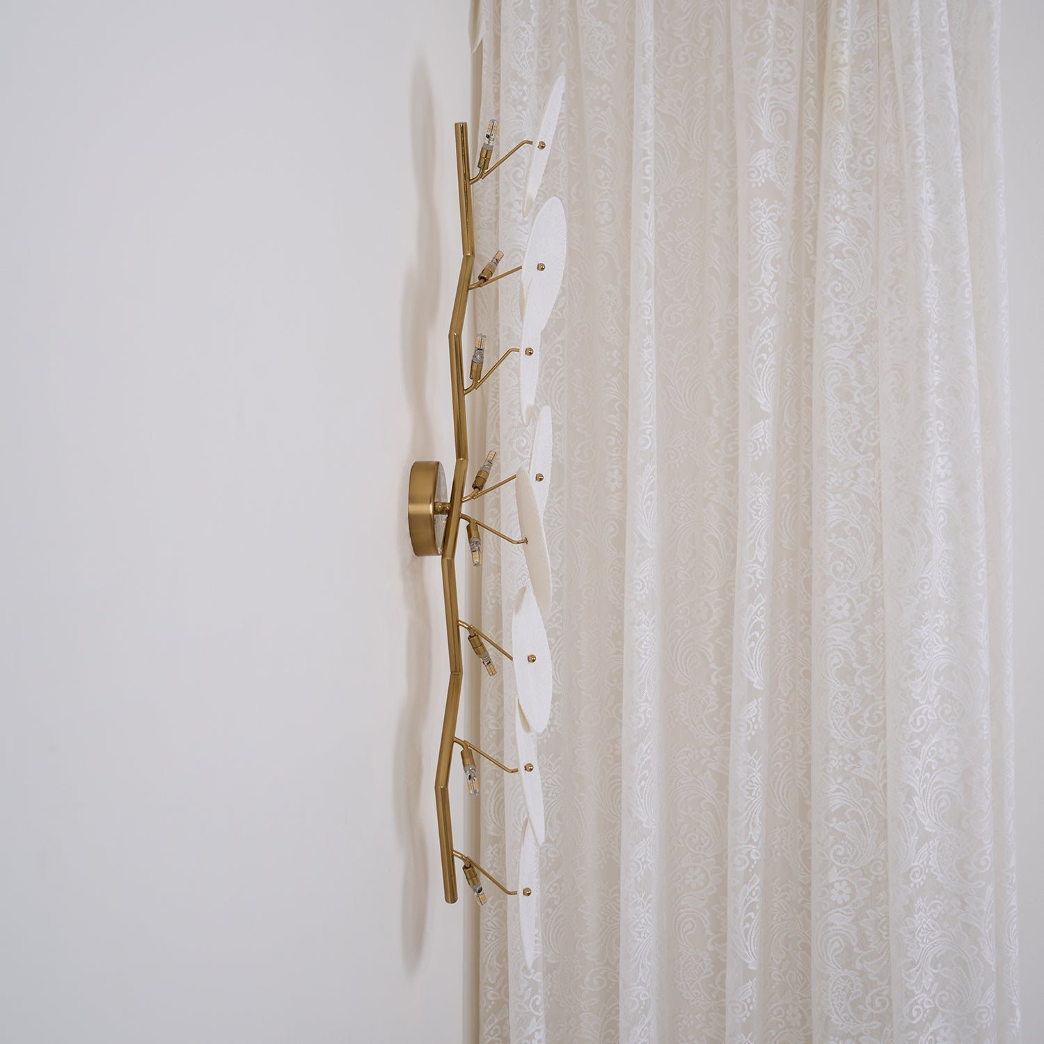 Kaivo Wall Lamp Lotus Petal