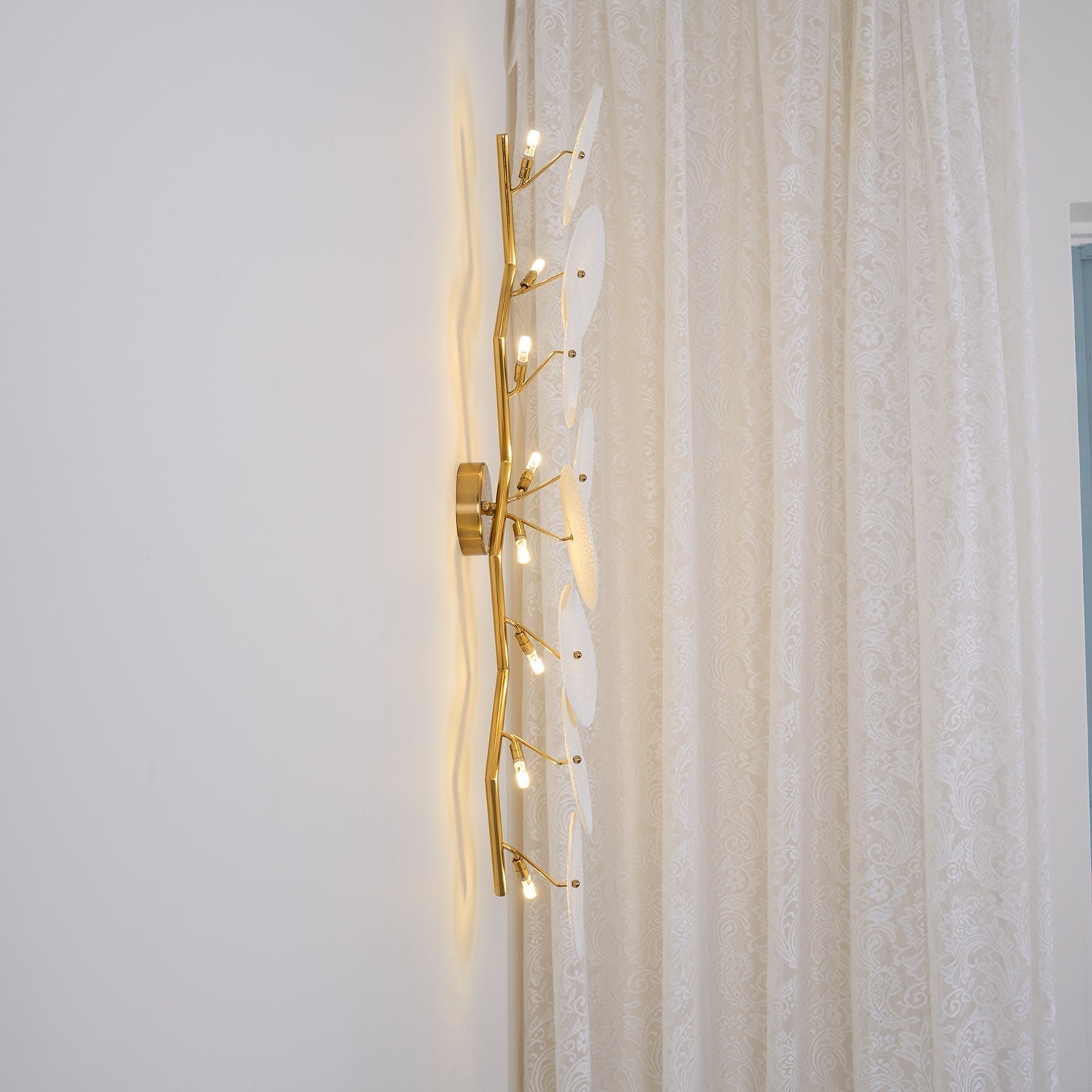 Jesse Nordic Art Petal Wall Lamp Elegant