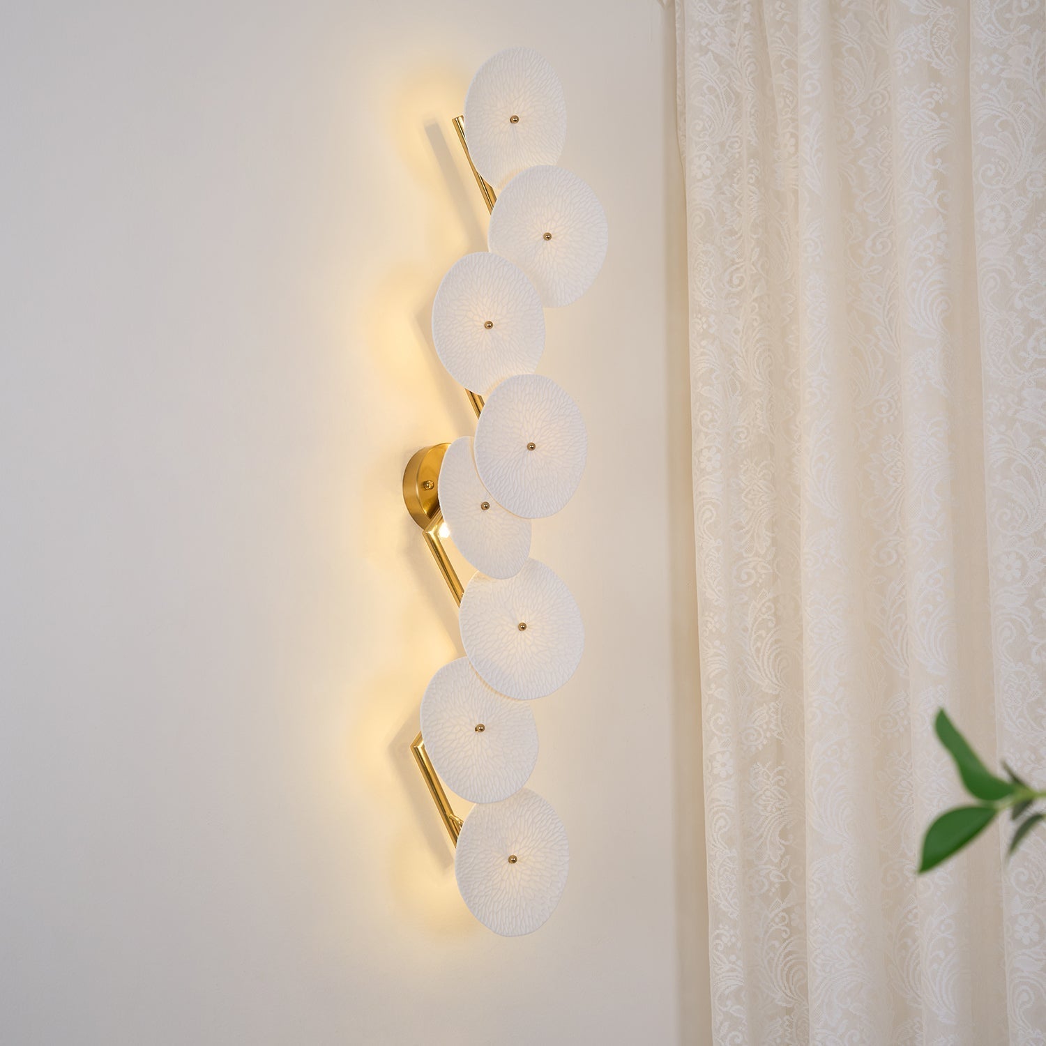 Kaivo Wall Lamp Lotus Petal
