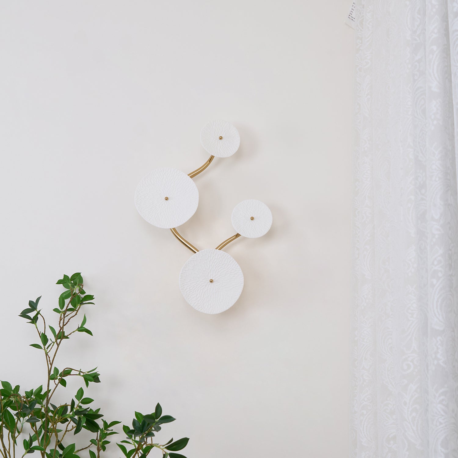 Kaivo Wall Lamp Lotus Petal
