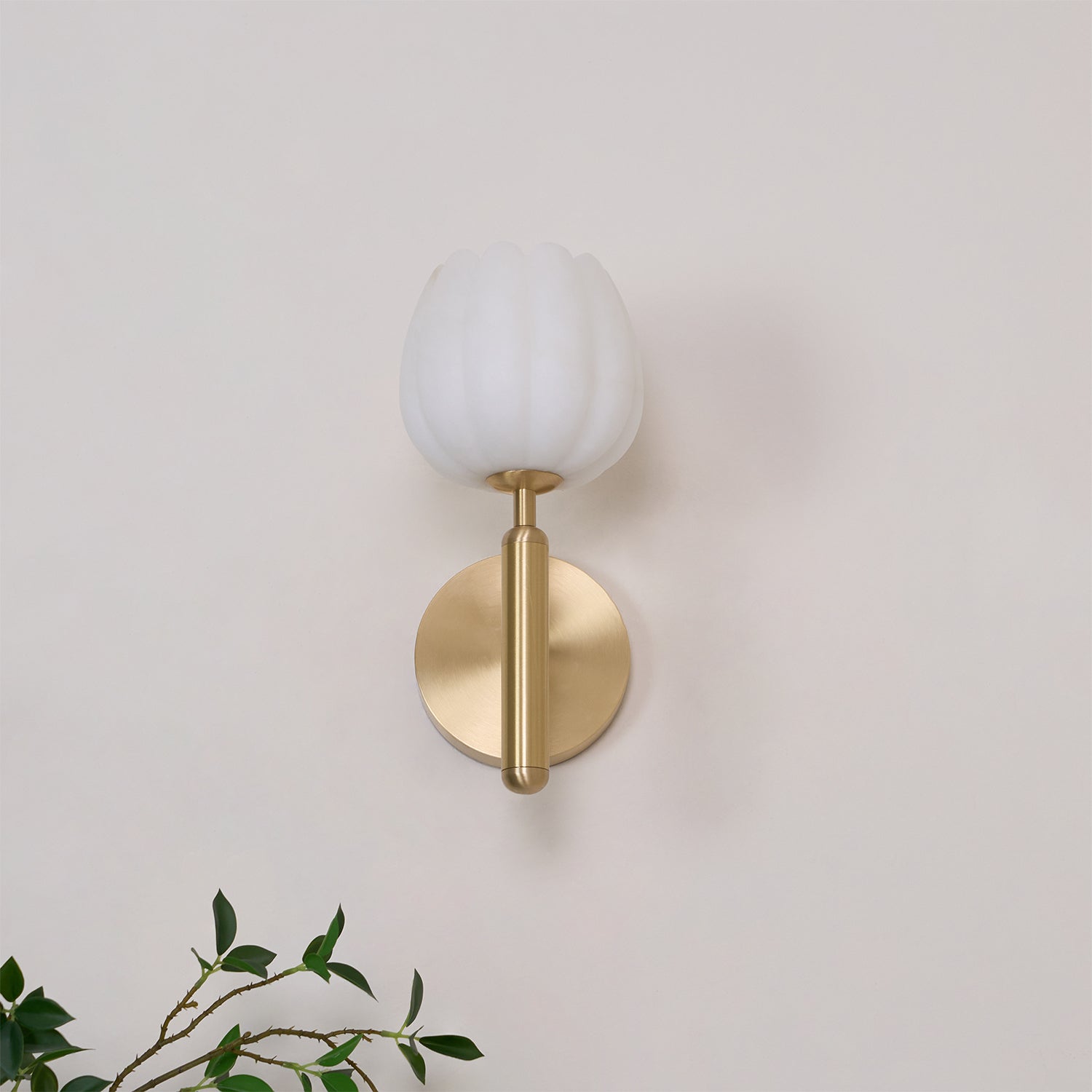 Ralin Alabaster Flowers Wall Lamp