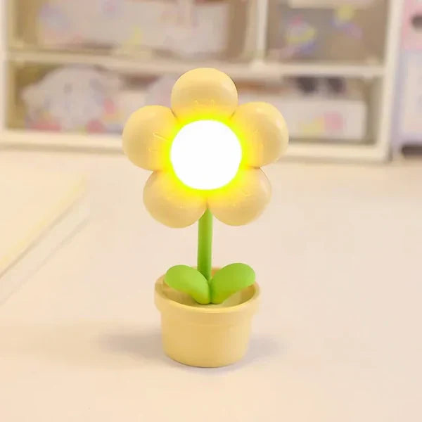 Small Flower Soothing Table Lamp - BlossomGlow