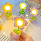 Small Flower Soothing Table Lamp - BlossomGlow