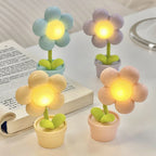 Small Flower Soothing Table Lamp - BlossomGlow