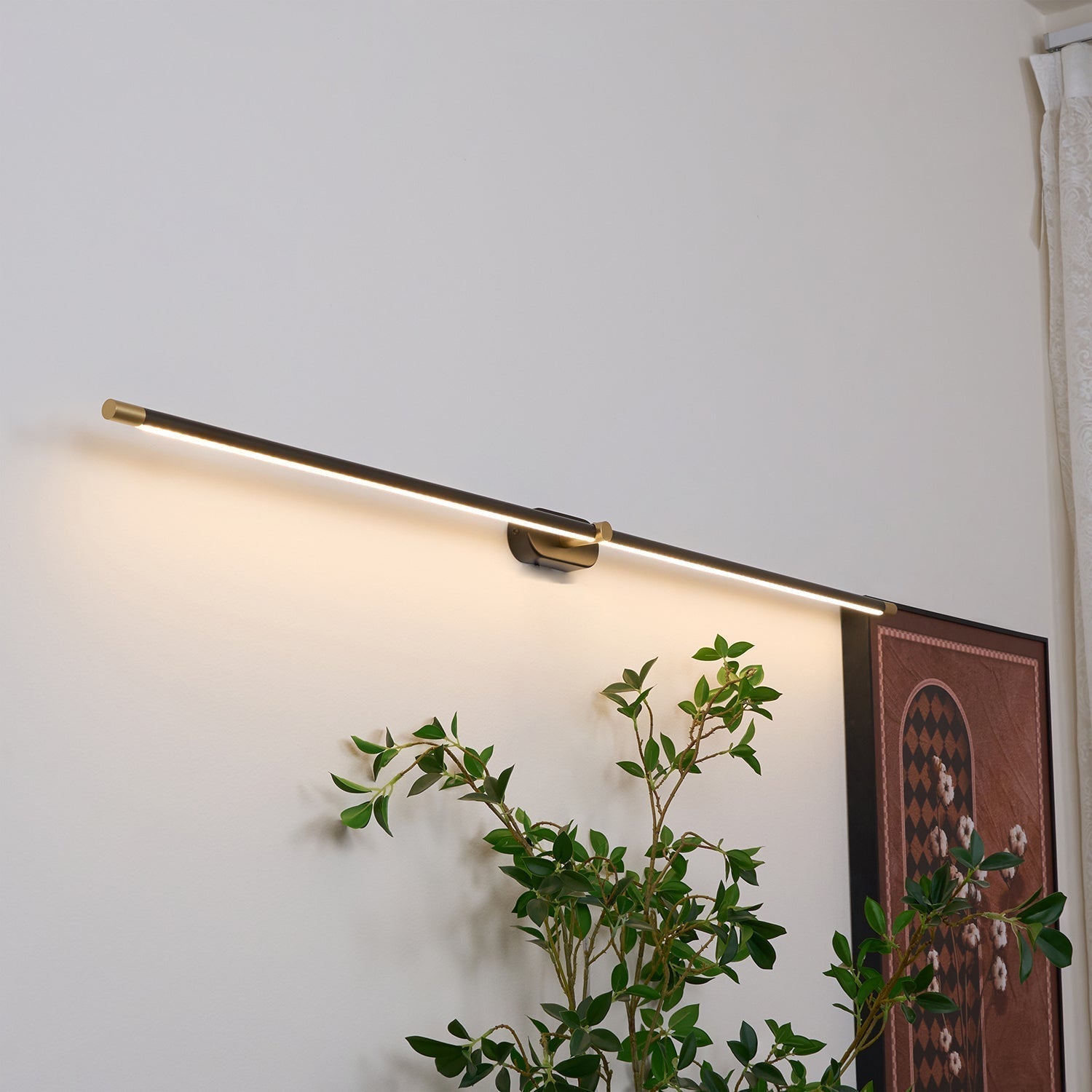 Minimalist Rechargeable Linear Wall Sconce