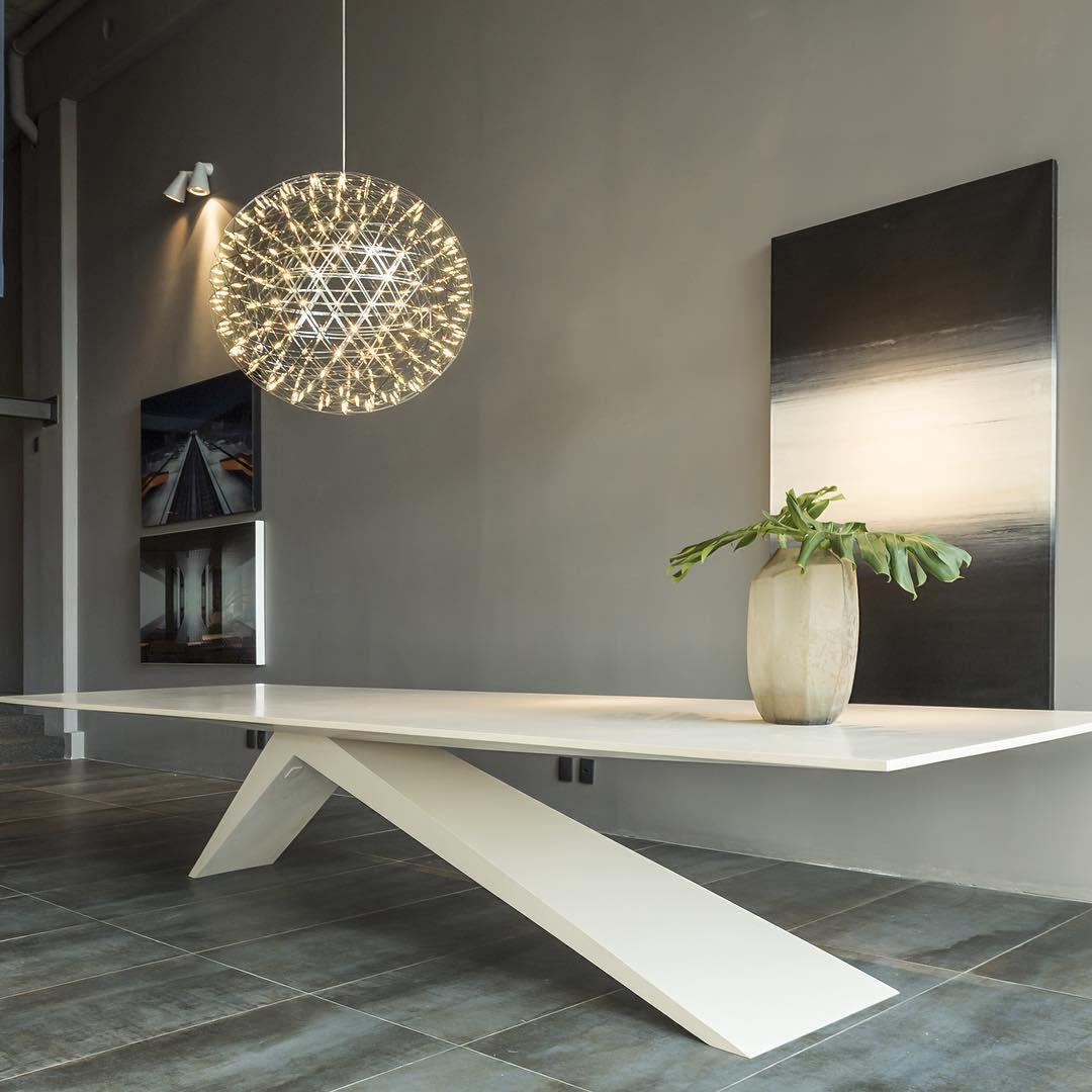 Ivthayra Postmodern Luxury Sphere Gold Pendant Light