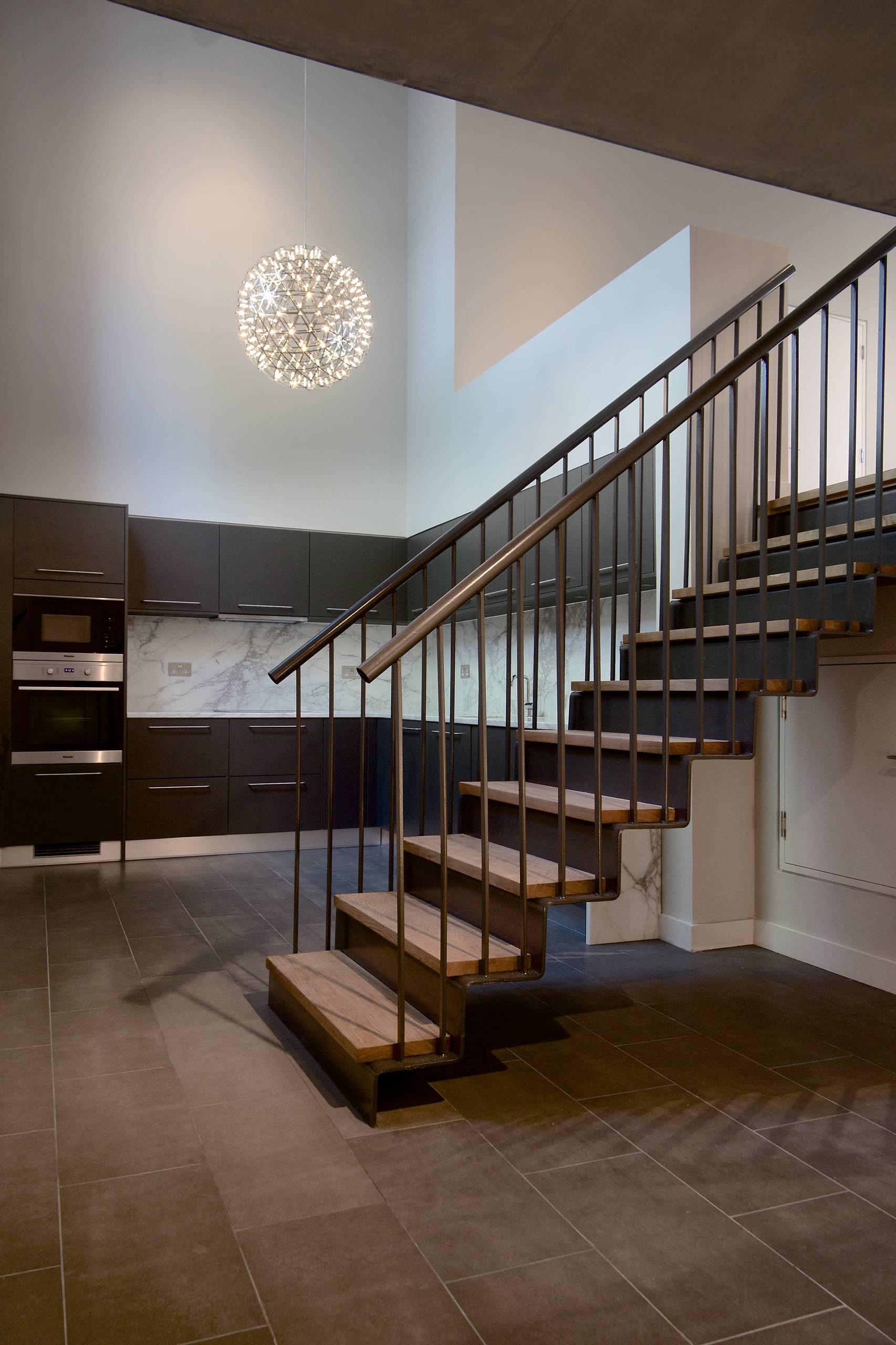 Ivthayra Luxury Postmodern Golden Ball Suspension