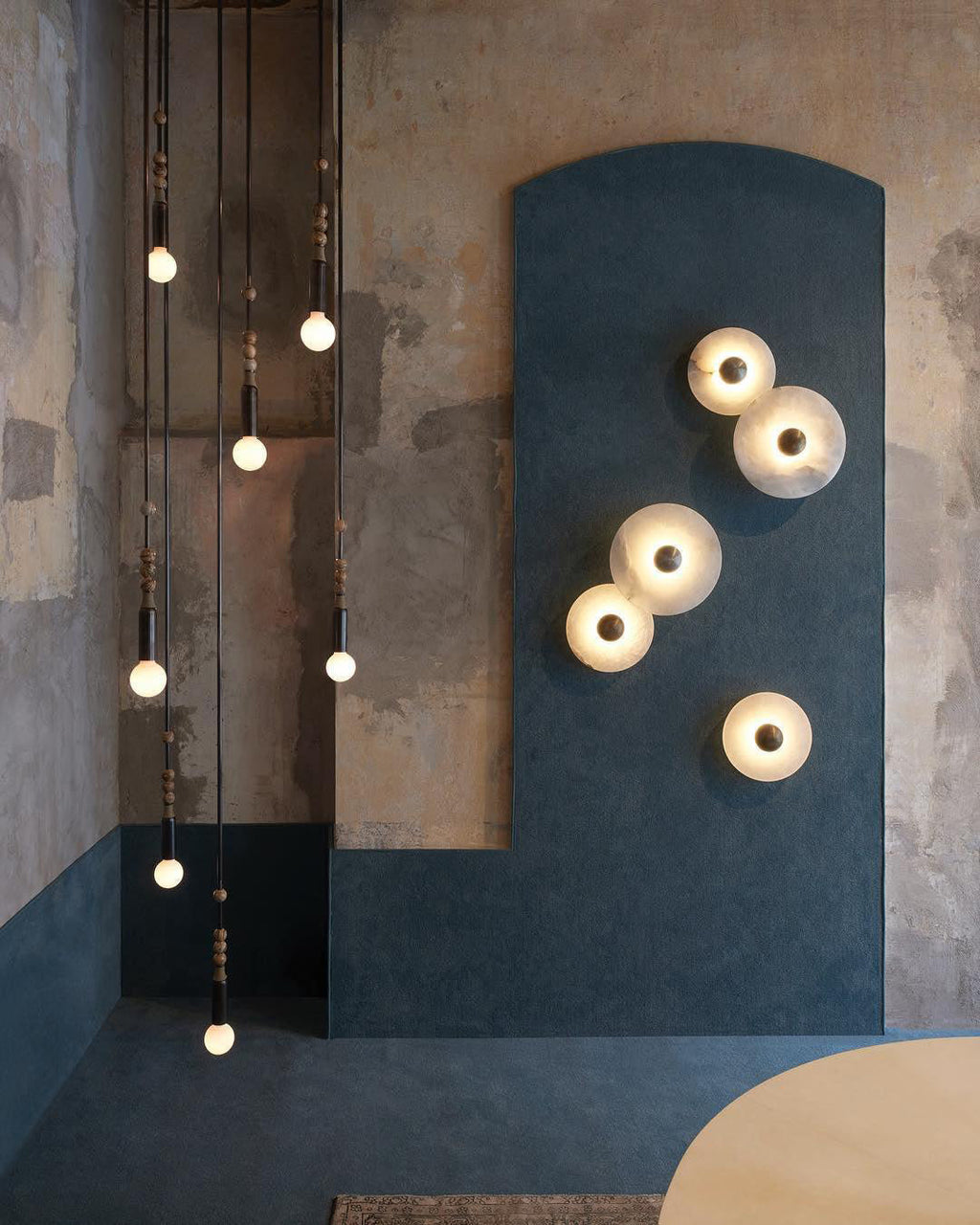 Round Wall Lamp Alabaster Fluted Brass