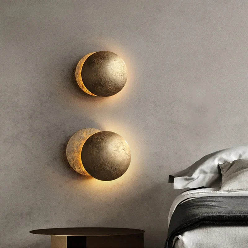 Decorative wall lamp inspired by moon phases - Rotating shade 360°