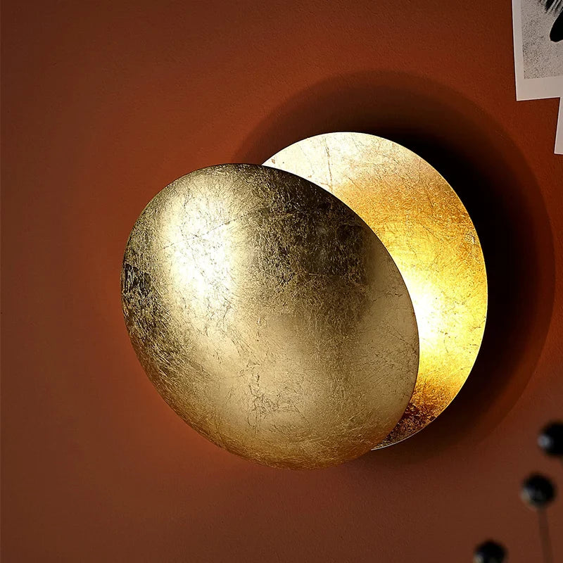 Decorative wall lamp inspired by moon phases - Rotating shade 360°