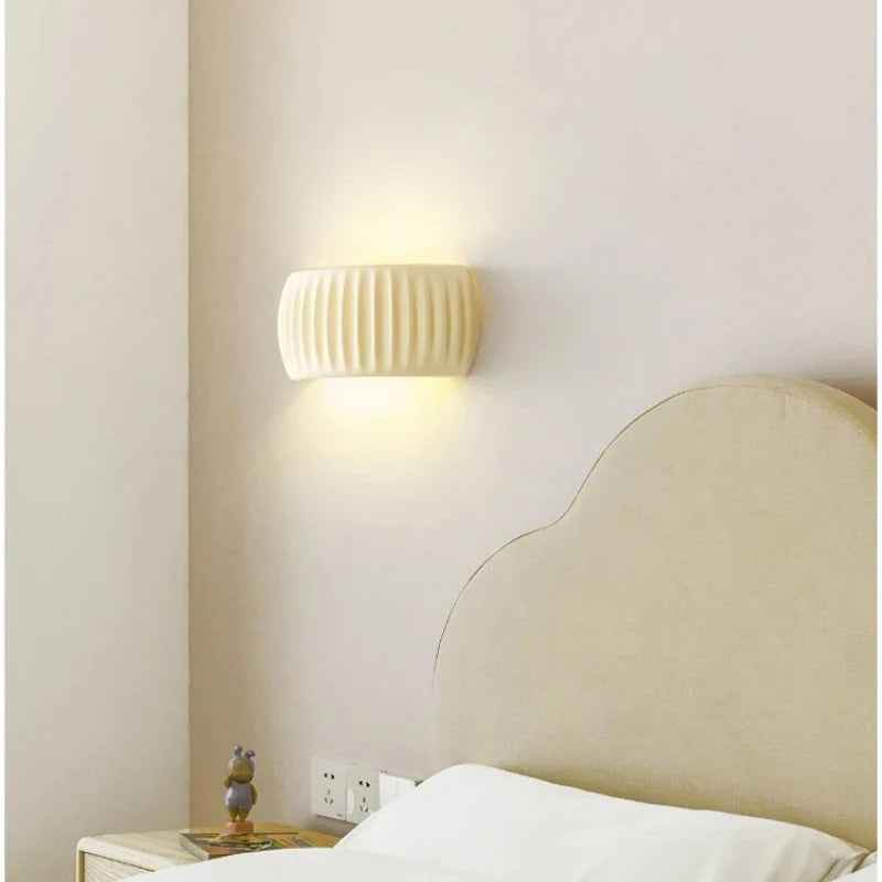 Ceramic LED Wall Lamp – Modern Decorative Lighting