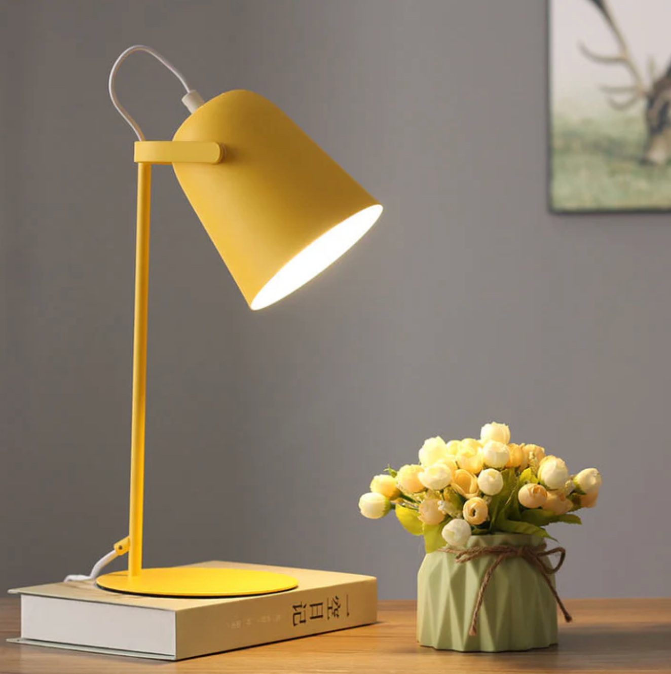 Modern Metal Desk Lamp – Adjustable Table Lamp for Reading