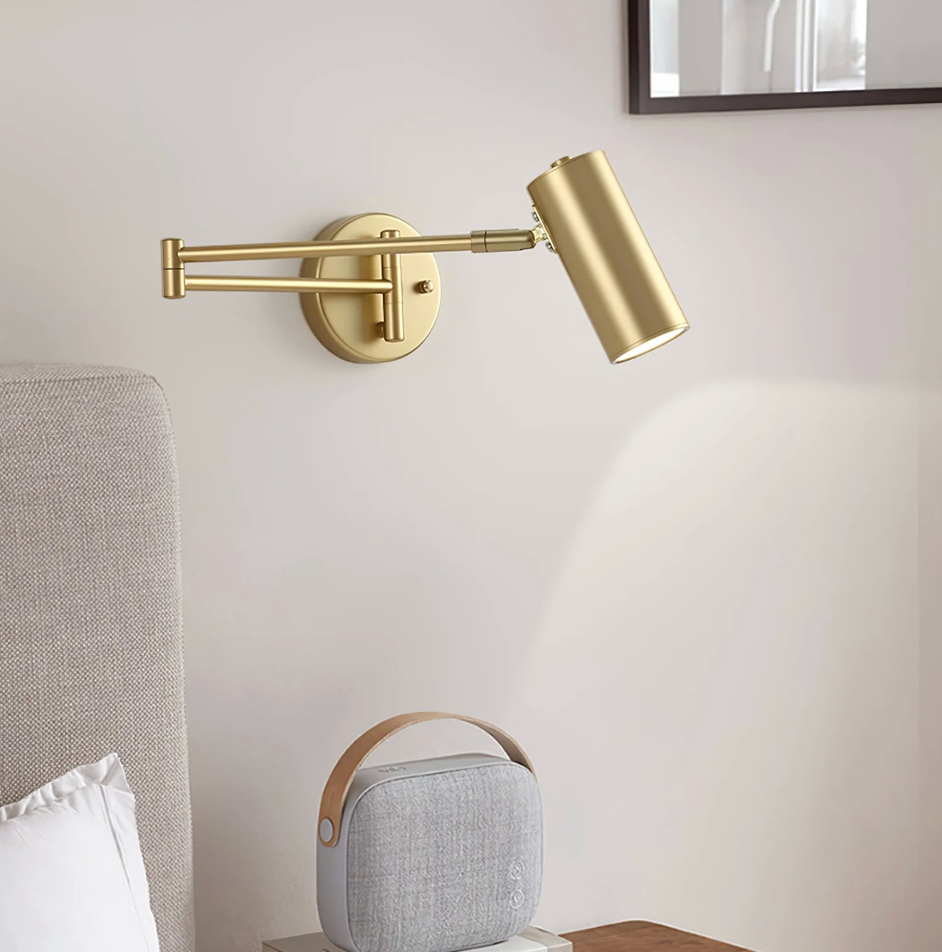 Modern wall sconce with adjustable arm – minimalist spotlight lamp