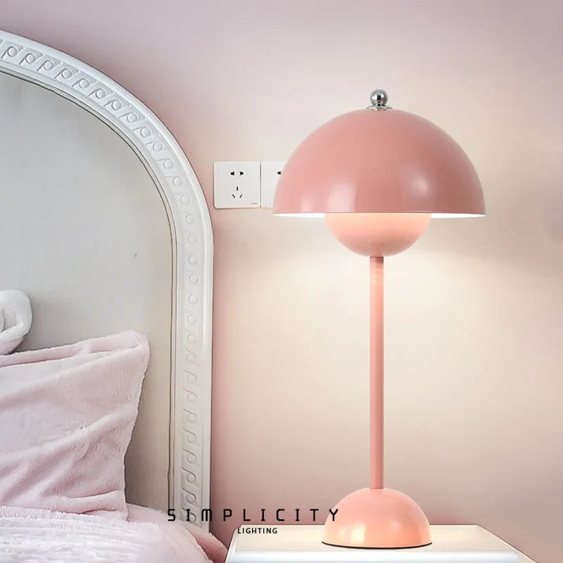 Wireless Table Lamp with Minimalist Design