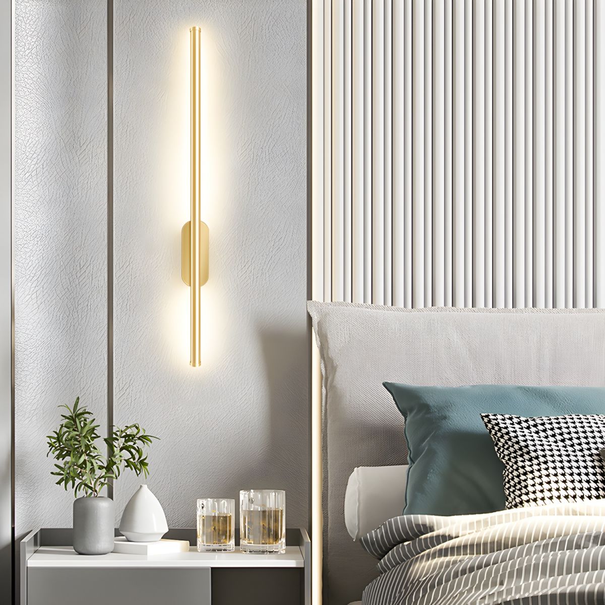 Haloice Minimalist Wall Sconce in Acrylic