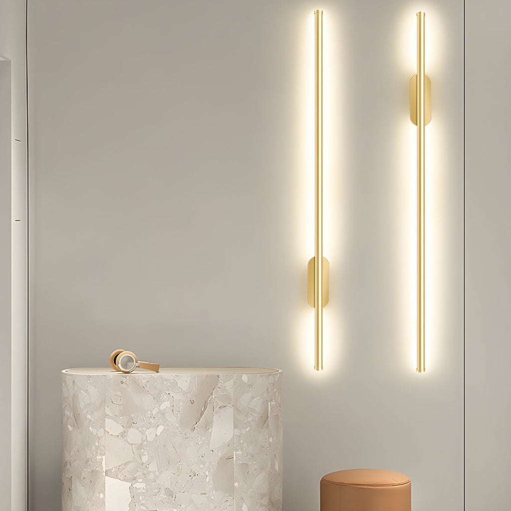 Haloice Minimalist Wall Sconce in Acrylic