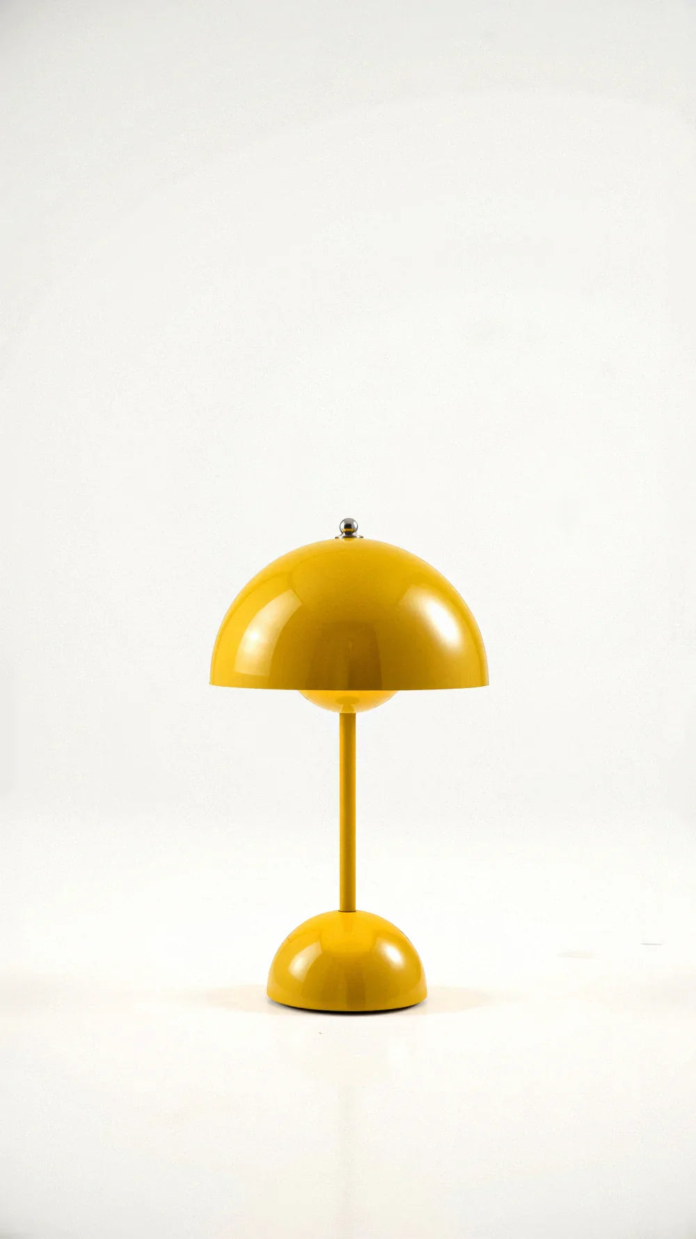 Wireless Table Lamp with Minimalist Design