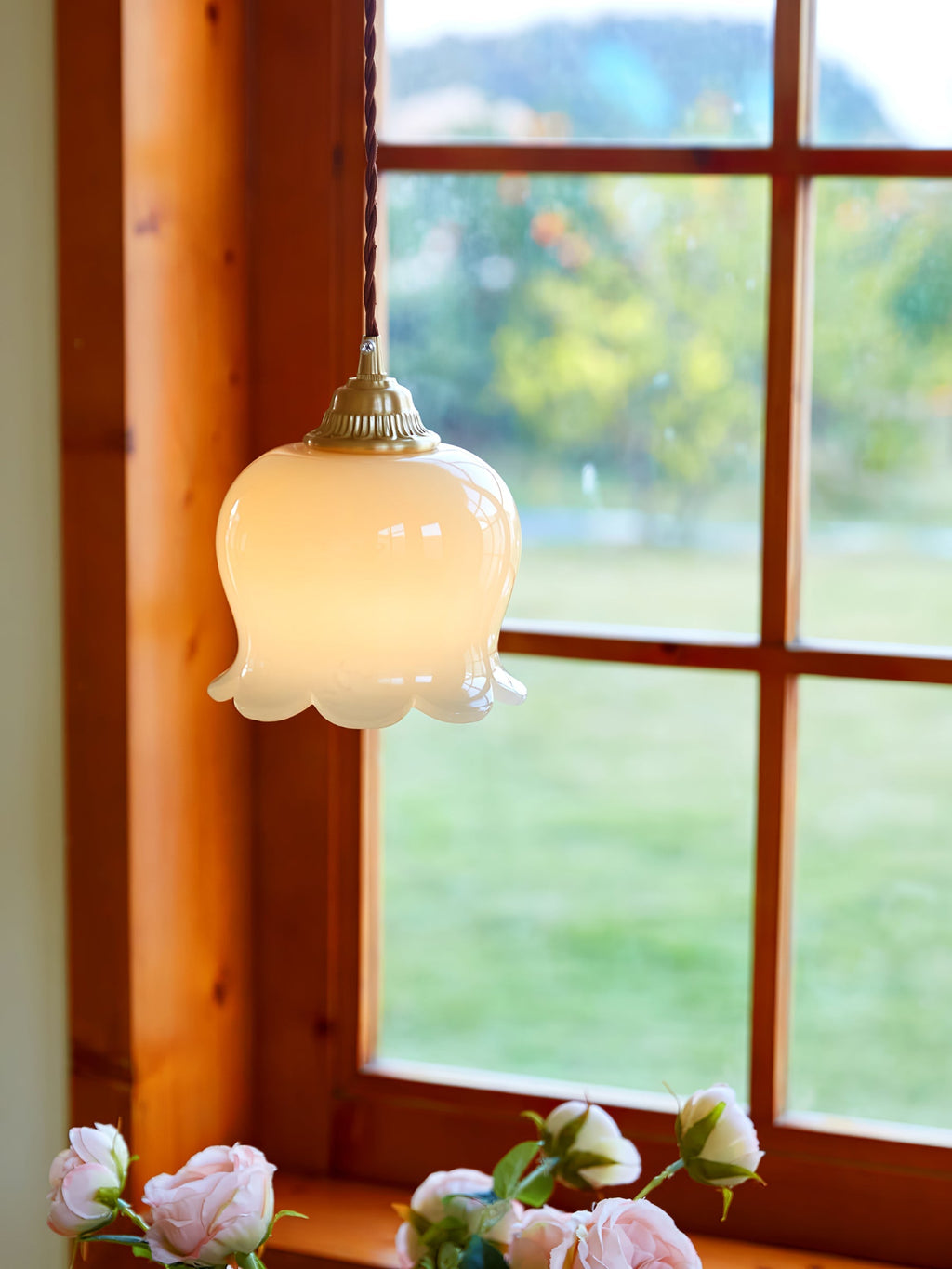 Vintage Brass Petal Glass Pendant Light 1-Light