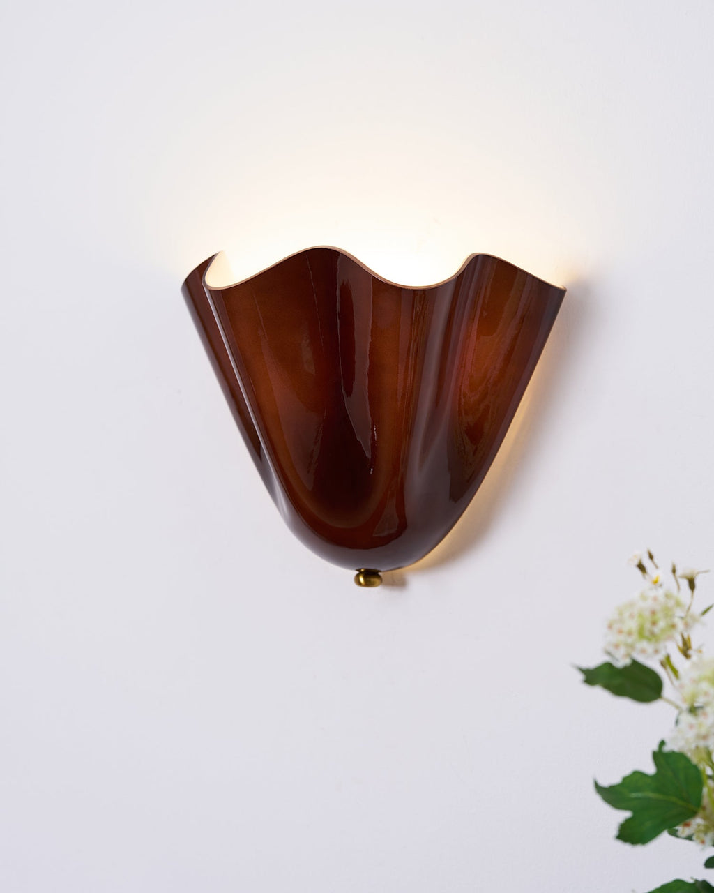 Elegant Wall Lamp with Soft Curves