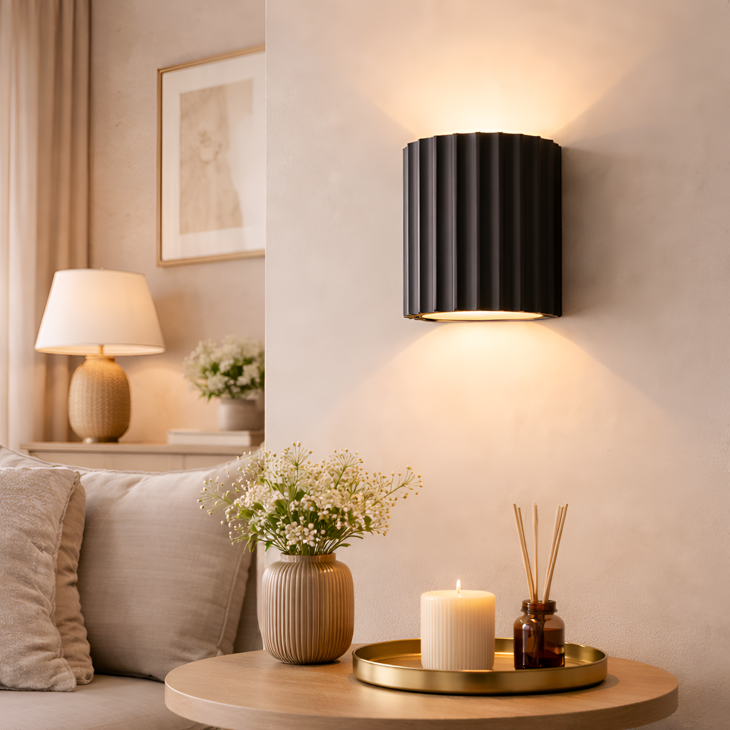 Kael - Resin Striped Wall Lamp
