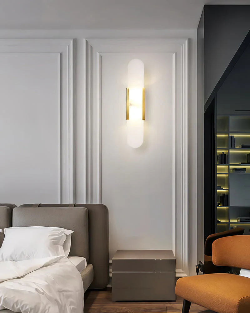 Modern Marble Wall Sconce with Gold Details – Luxury Lighting