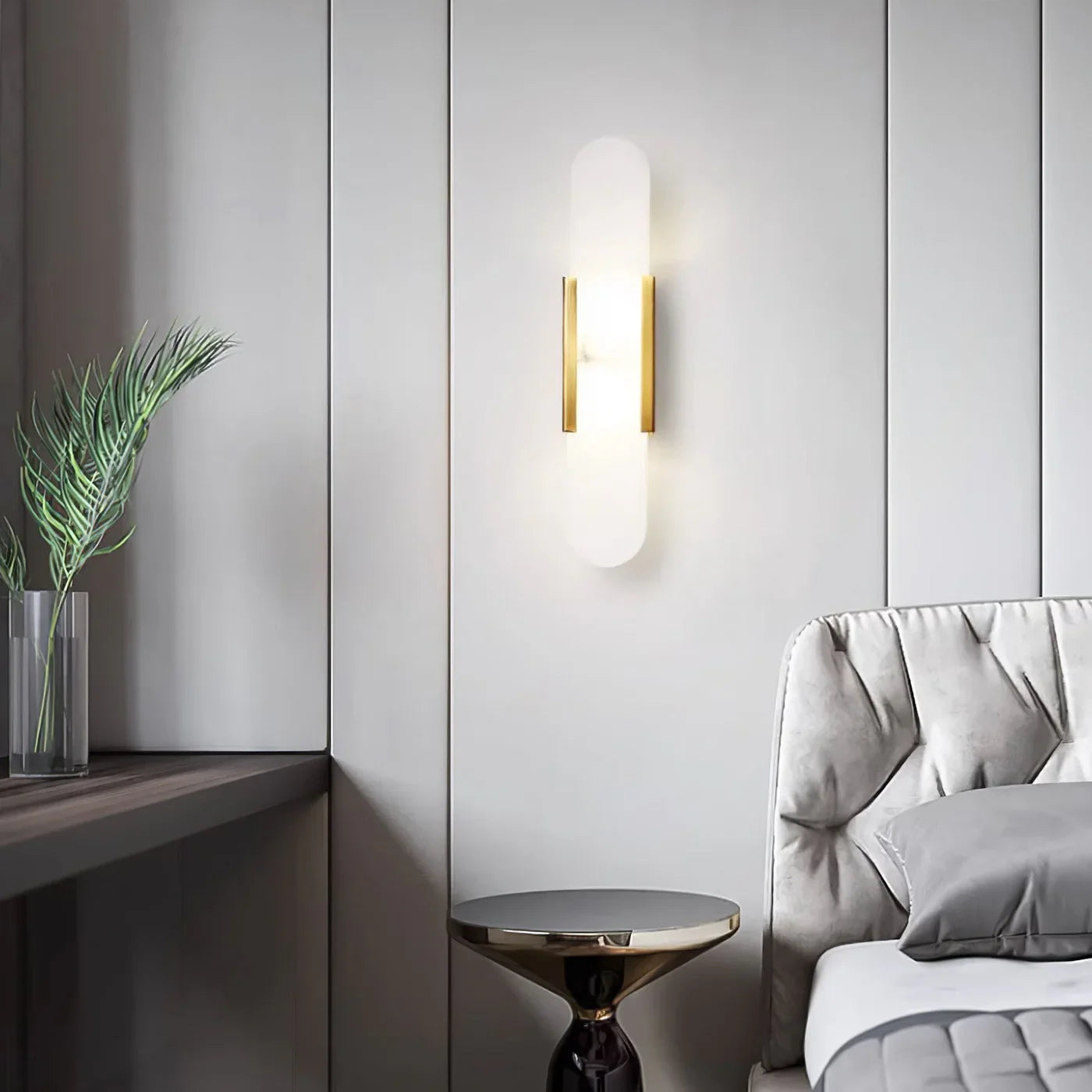 Modern Marble Wall Sconce with Gold Details – Luxury Lighting